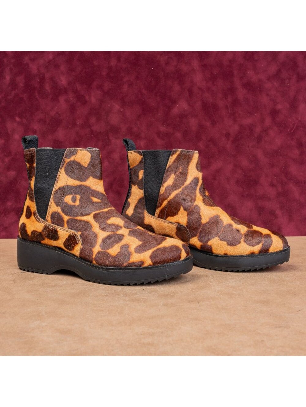 Louis Et Cie Women Zareb Leopard Print Suede Slip-on Chelsea Ankle Boots sz 8.5